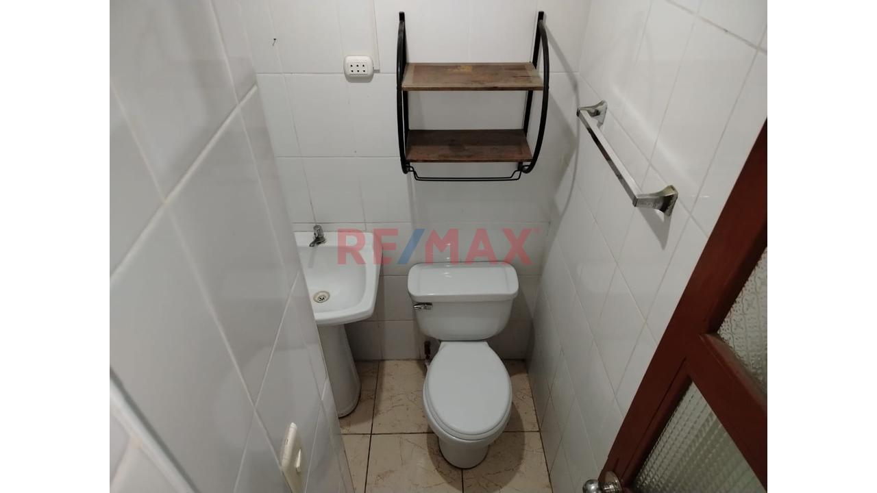 Casa Y Local Comercial En Venta Lambayeque - 12