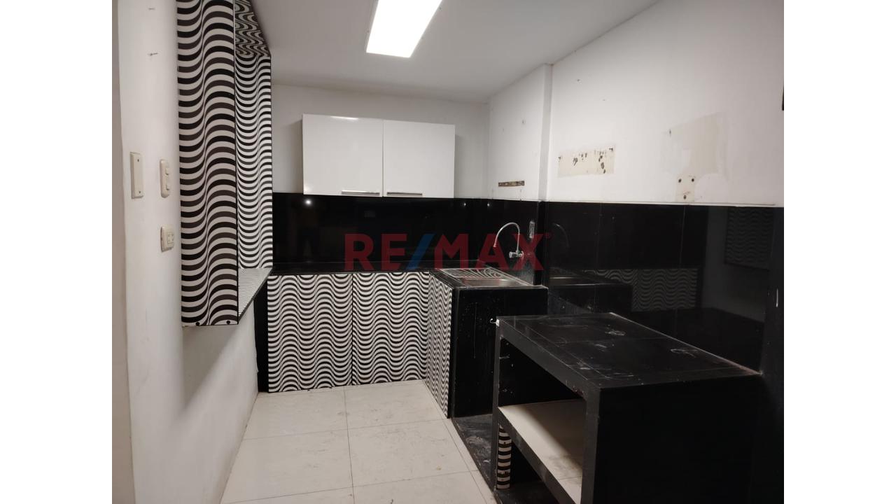 Casa Y Local Comercial En Venta Lambayeque - 14