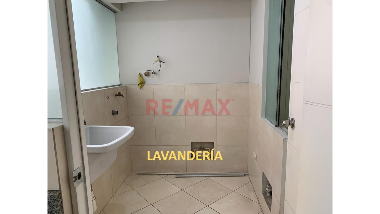 Acogedor Departamento En Chacarrilla Del Estanque - Surco - 12