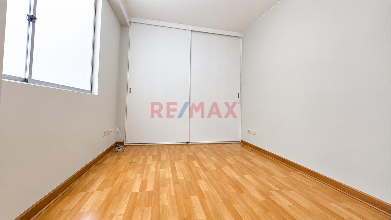 Alquiler Dpto De 95 M² Vista Calle En Tercer Piso! — foto 5