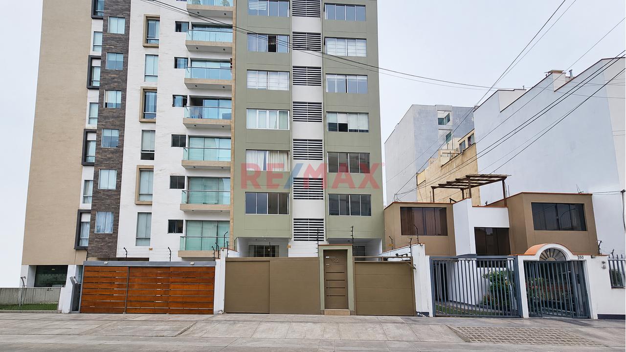 Alquiler Dpto De 95 M² Vista Calle En Tercer Piso!