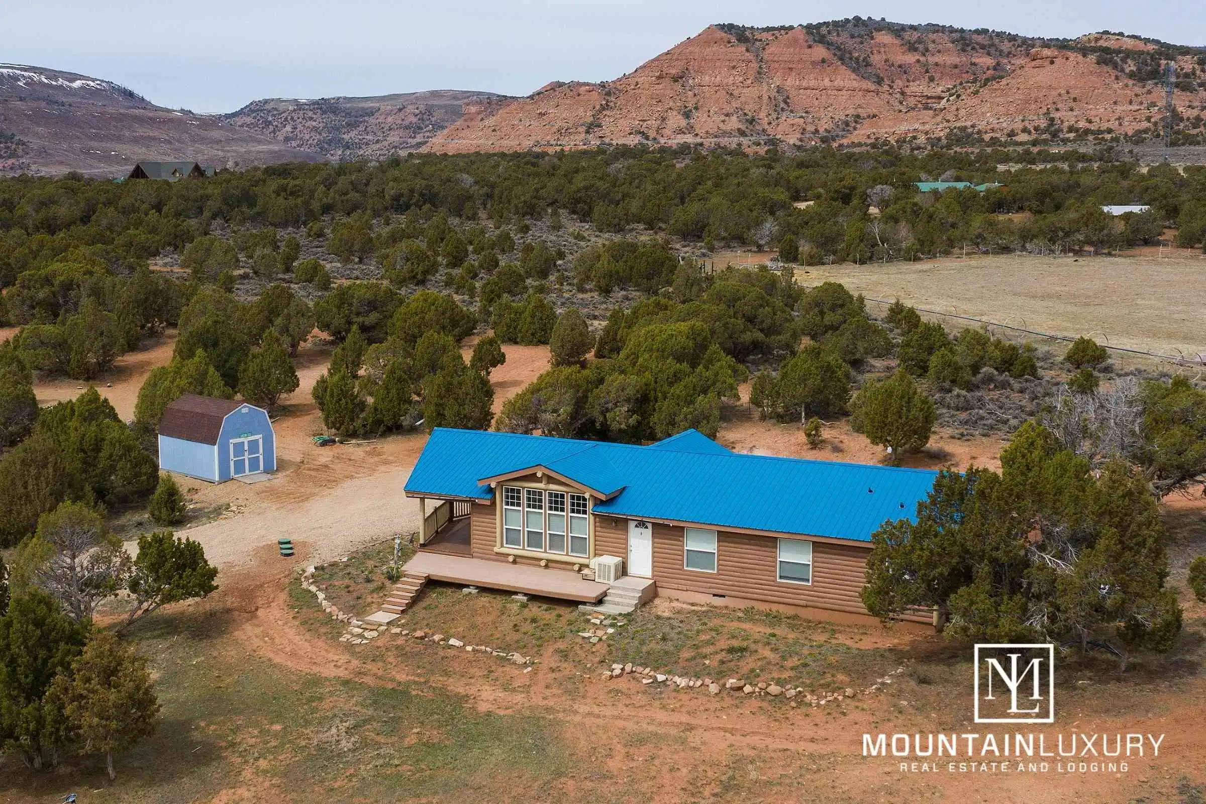 46780 W Sundown Dr, Fruitland drone view of property and barn