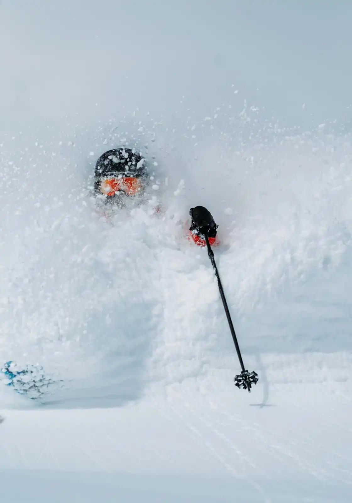 skier_deep_powder