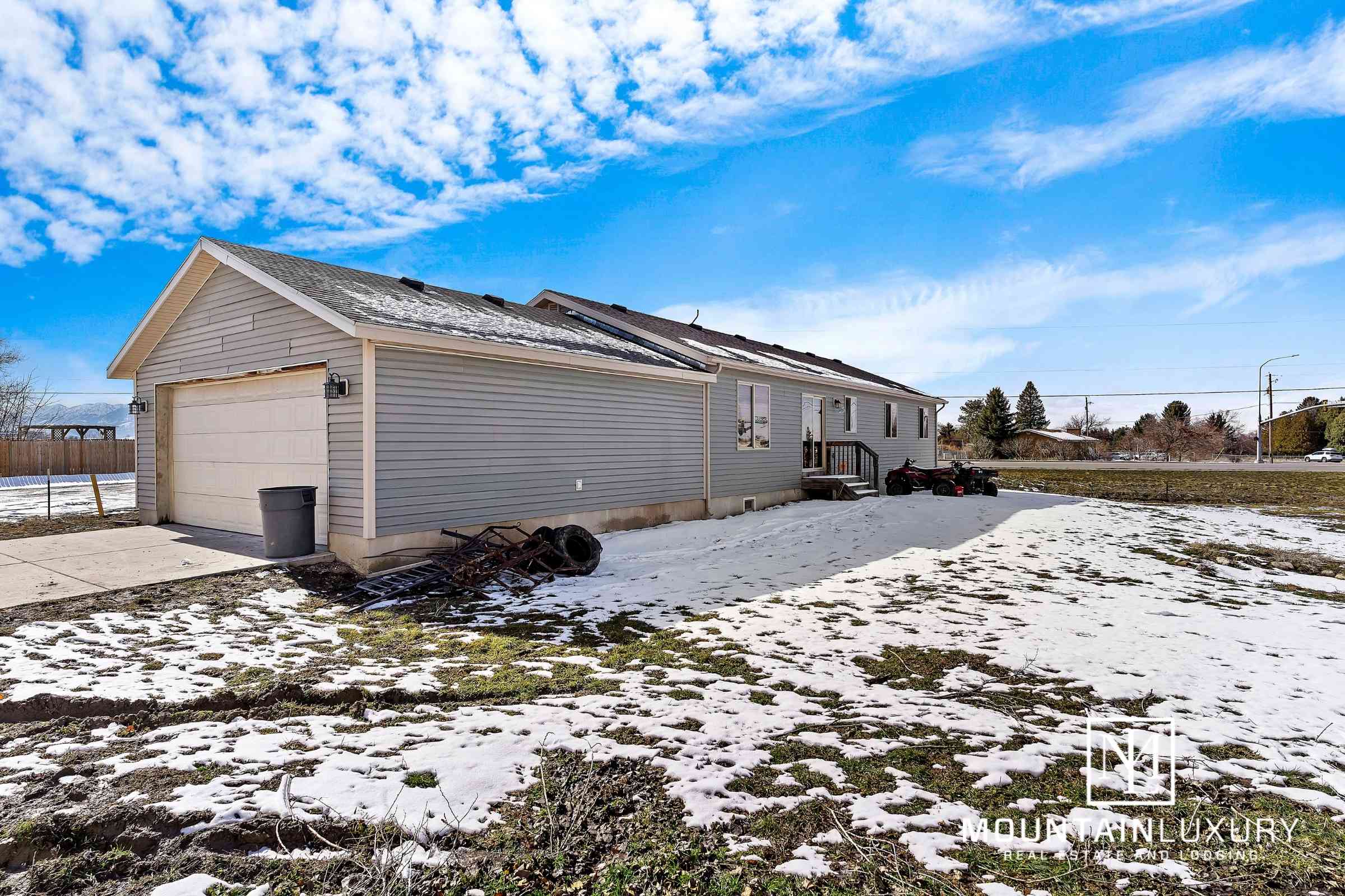 17 E 2650 S Nibley backyard and garage view