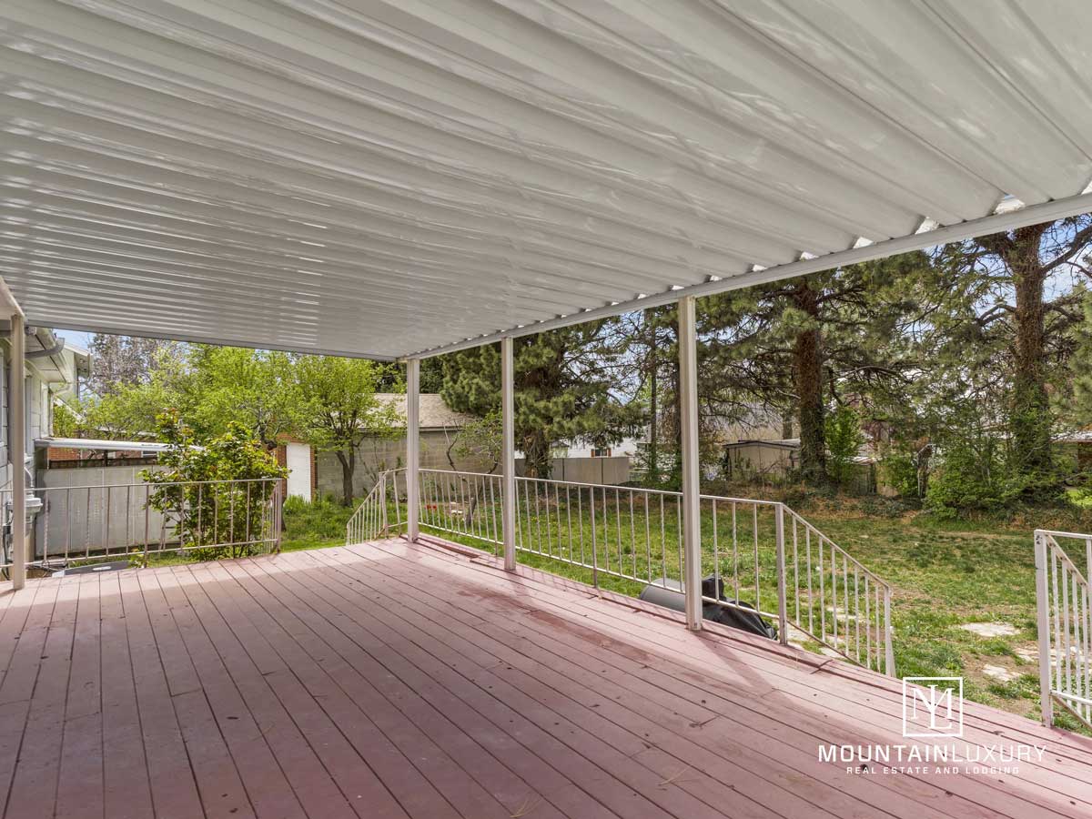 Covered Deck of 2537 N 600 E North Ogden