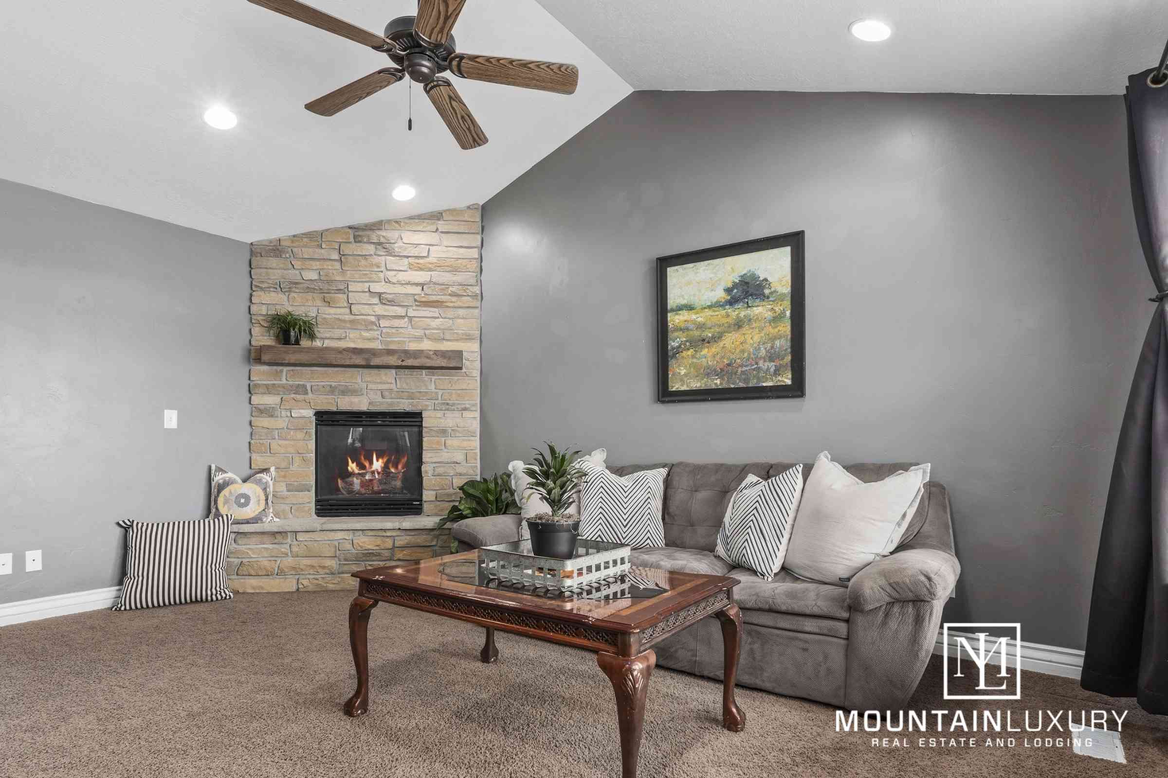 4062 N Lake Mountain Rd Eagle Mountain photo of main living area