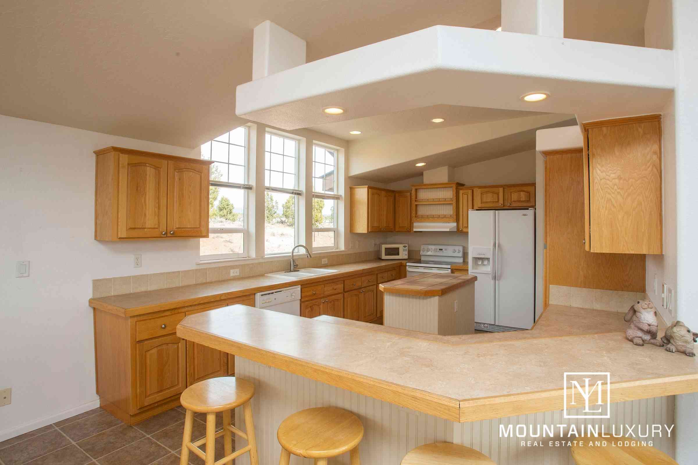 46780 W Sundown Dr, Fruitland photo of kitchen