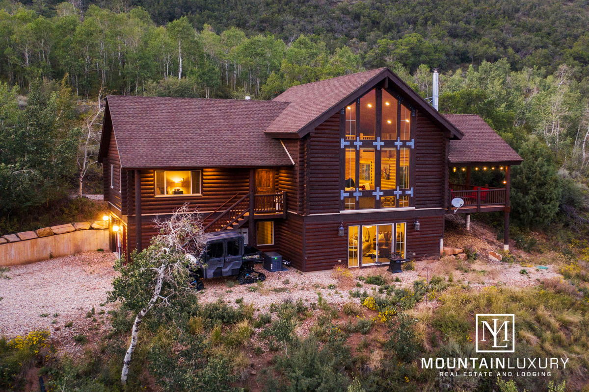 5404 E Mountain View Oakley, Utah 84055 - Mountain Luxury