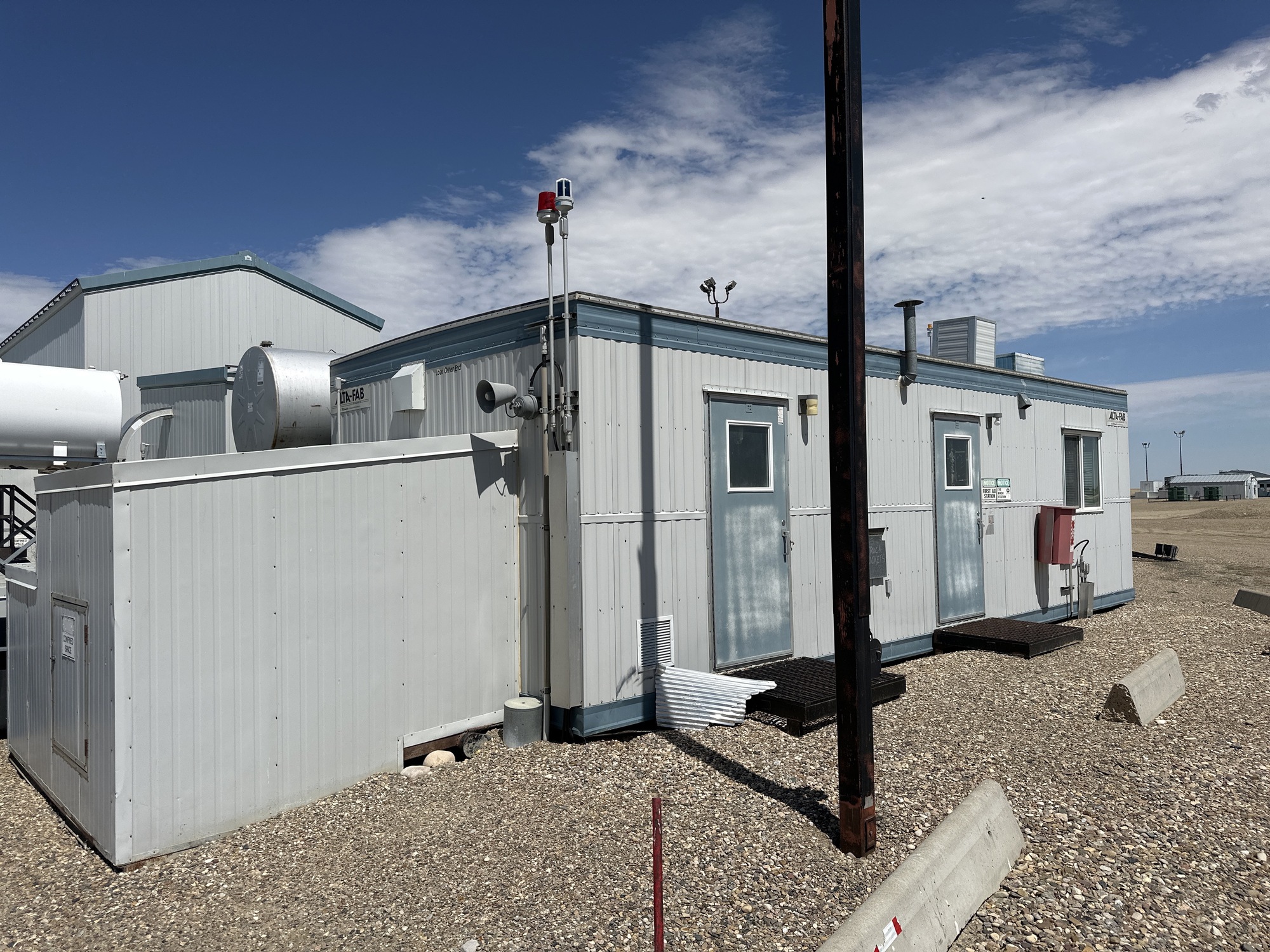Fuelled | Building - 10' x 30' (Est.) Office Building