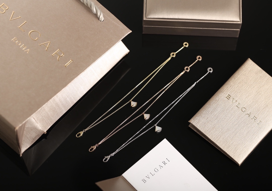Bvlgari Diva’s Dream Bracelet – Premium Quality