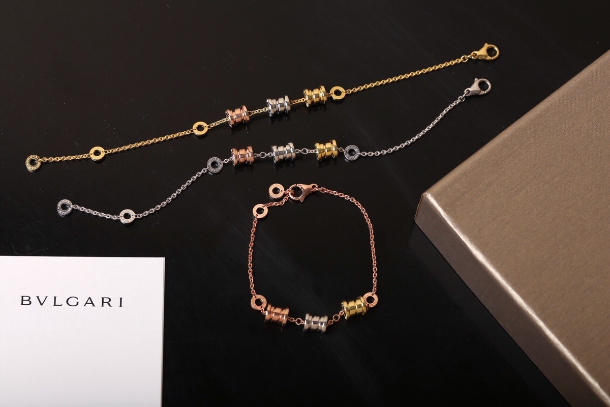 Bvlgari Premium Bracelet – Luxurious Design