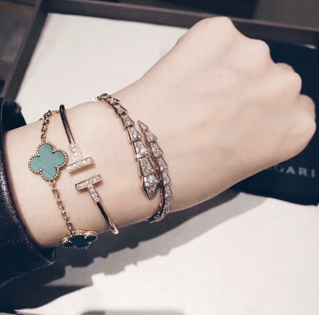 Premium Gold Plated Bracelet Collection – Exquisite Designs