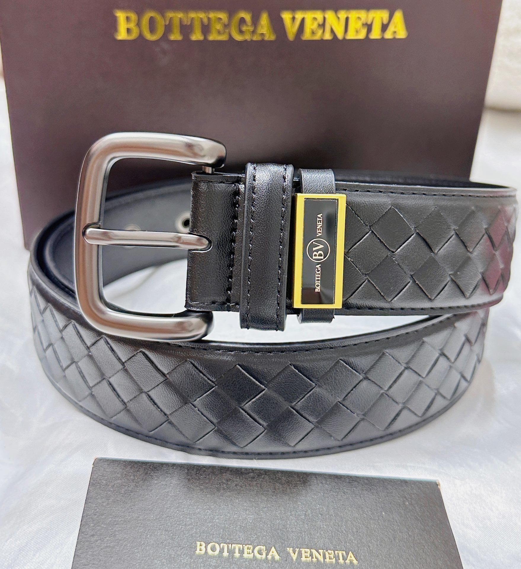Bottega Veneta Premium Leather Belt - Timeless Elegance