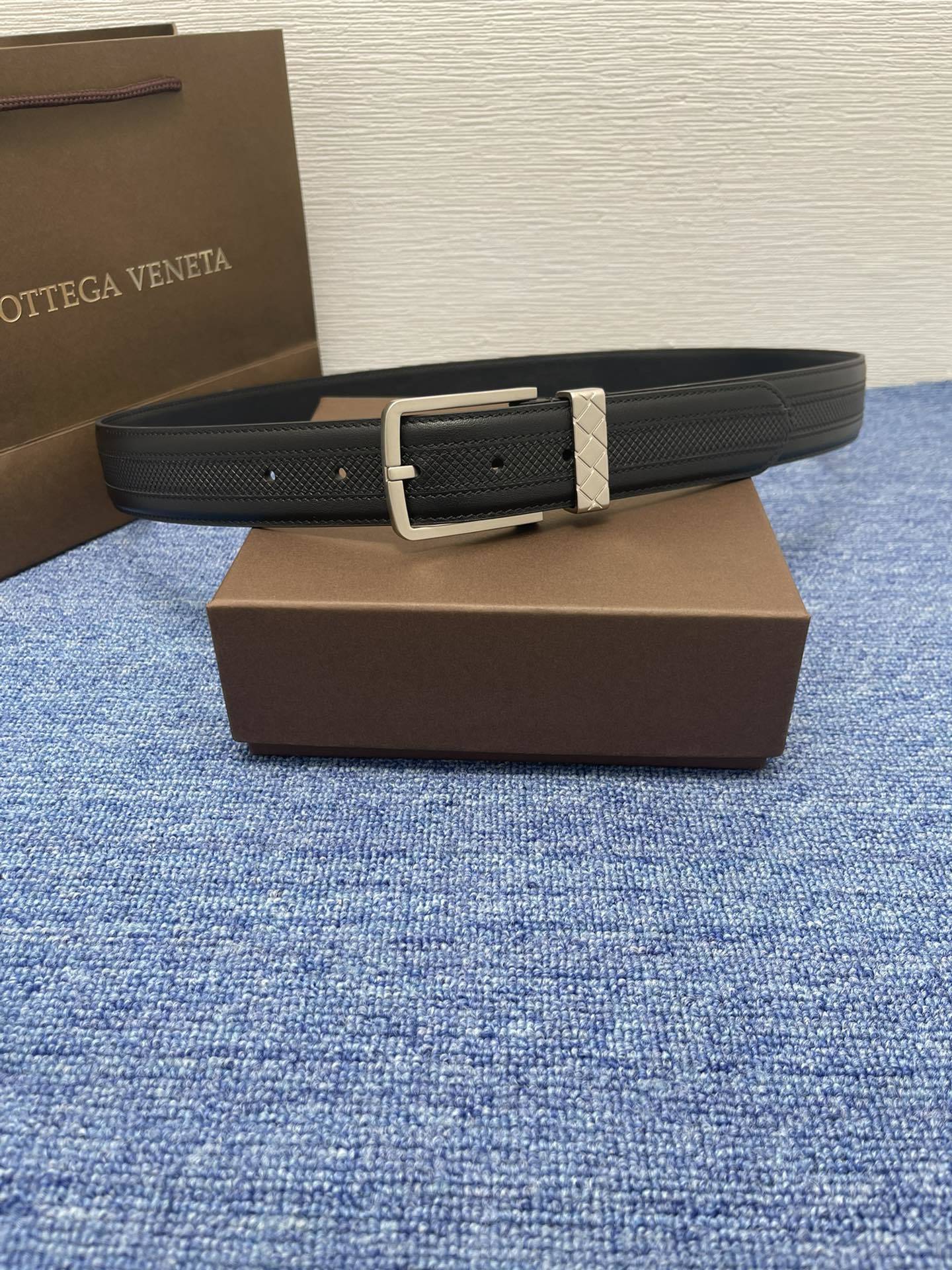 Premium Leather Belt - Woven Detail & Silver Buckle