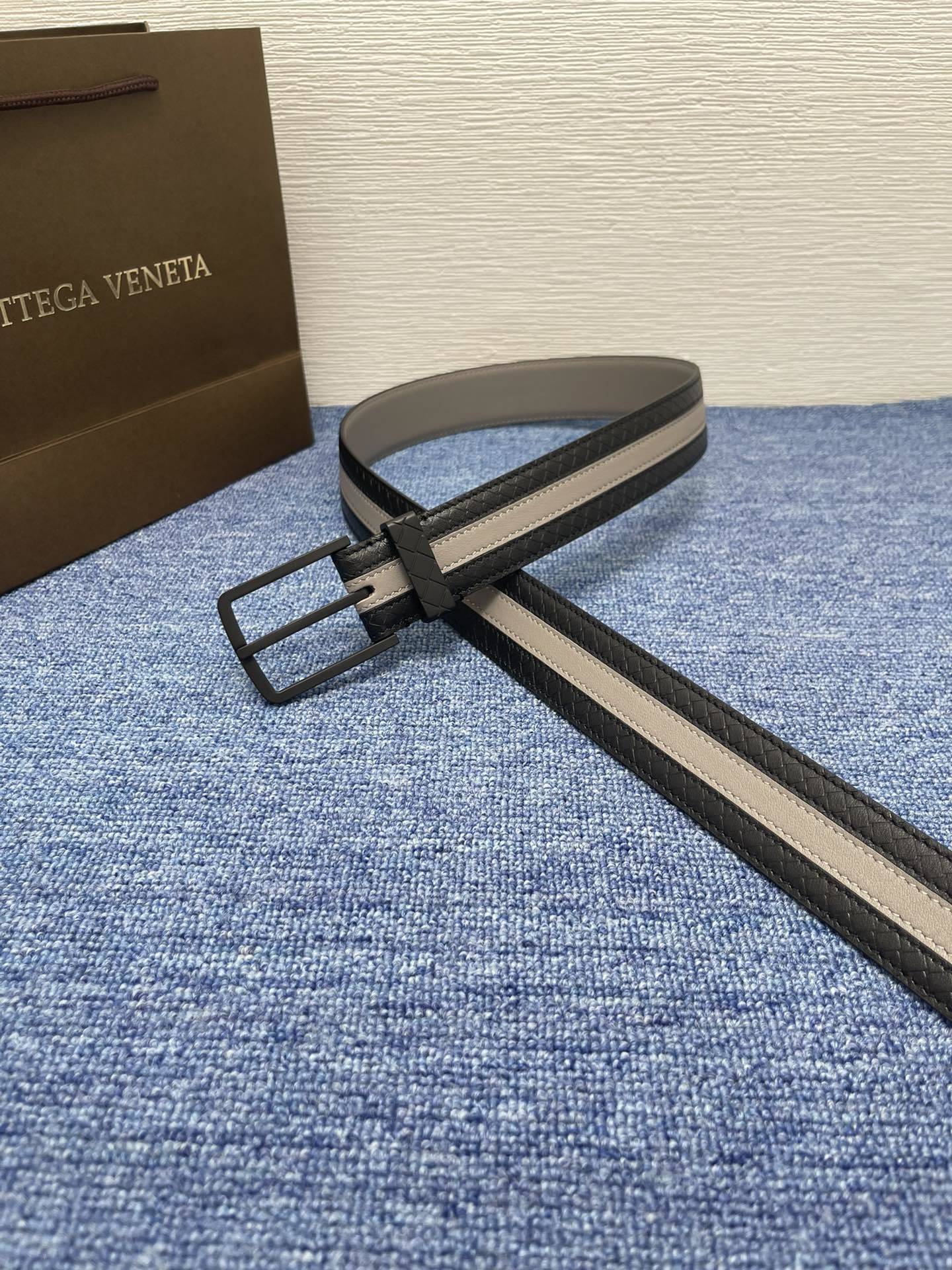 Bottega Veneta Premium Leather Belt with Striped Design