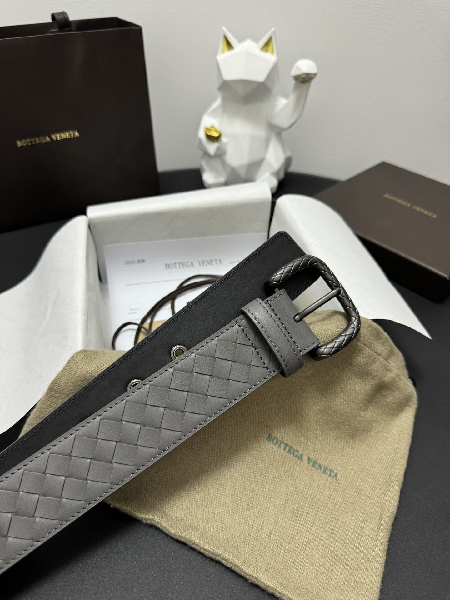 Bottega Veneta Premium Leather Belt - Gray Woven Design