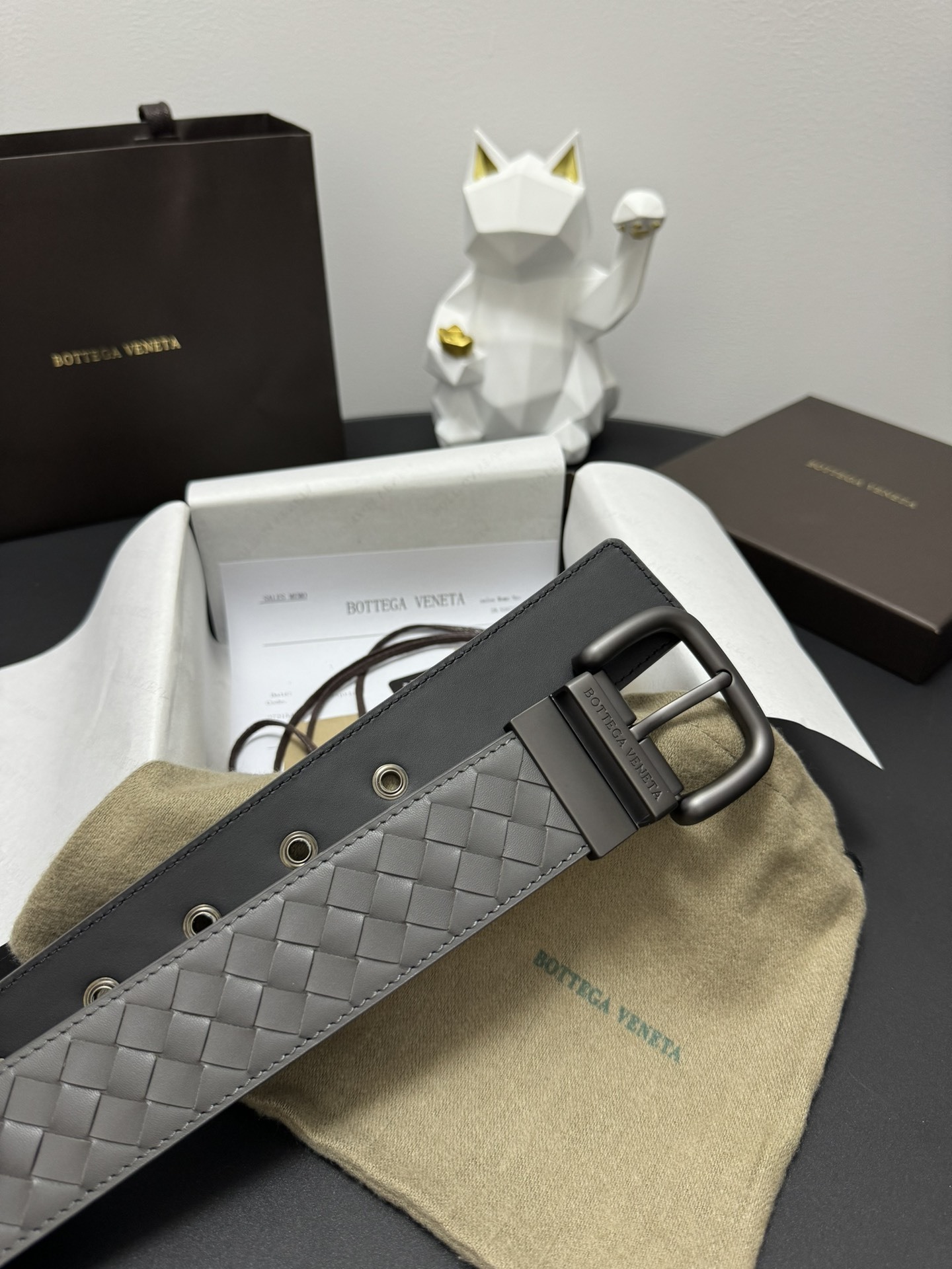 Bottega Veneta Premium Woven Leather Belt - Timeless Style