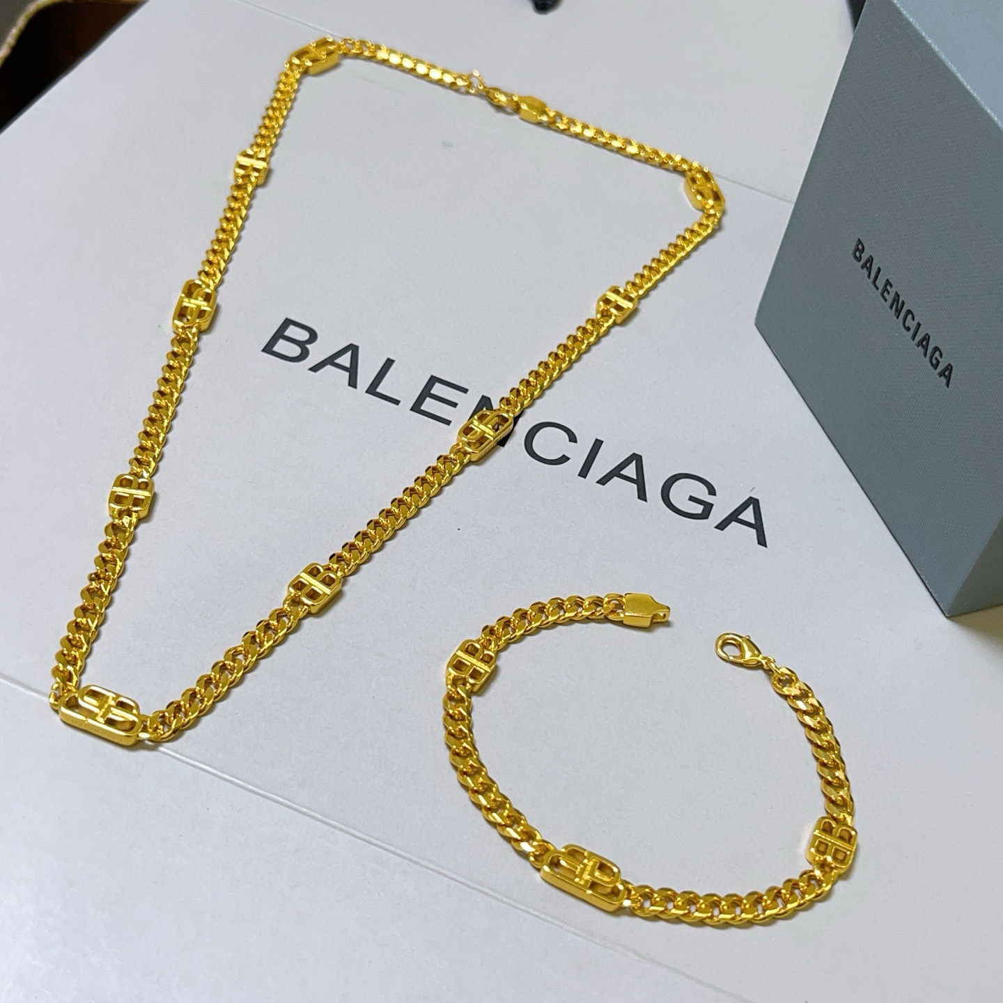 Balenciaga Inspired Gold Chain Bracelet – Premium Quality