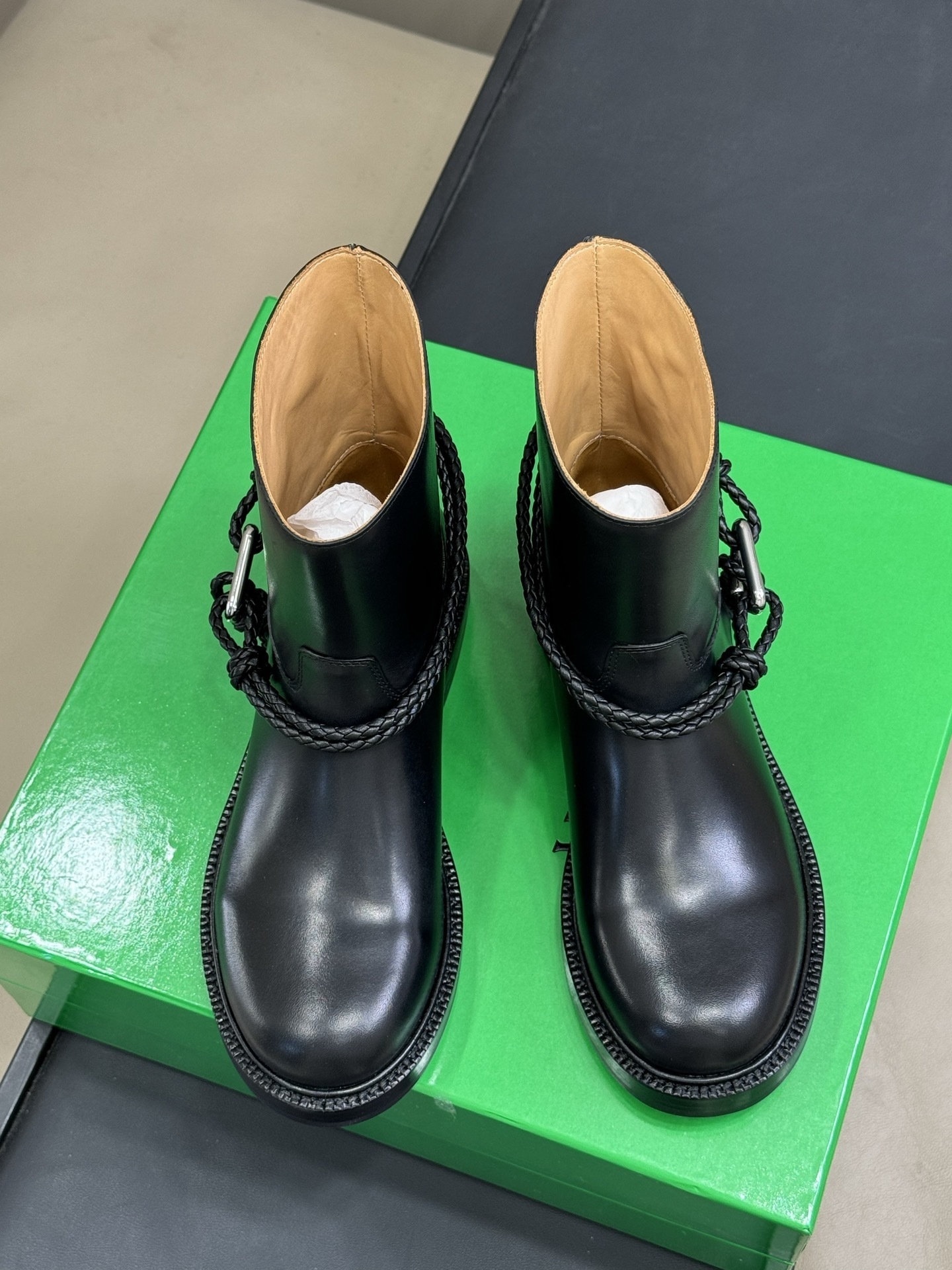 Bottega Veneta Black Leather Ankle Boots 9202 - Bottega Veneta Black