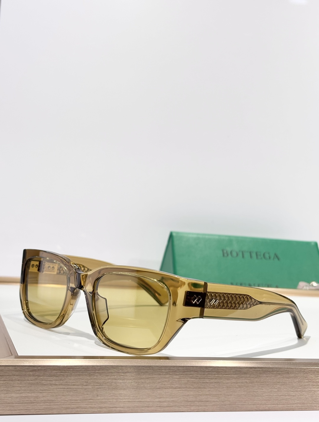 square Bottega Veneta Brown Acetate Sunglasses