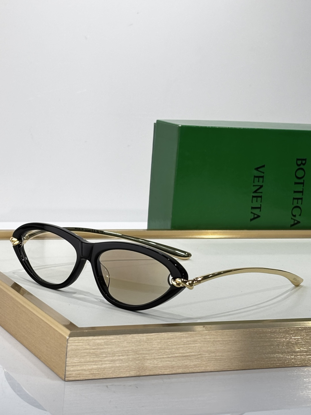 Bottega Veneta Black & Gold Sunglasses – Designer Eyewear