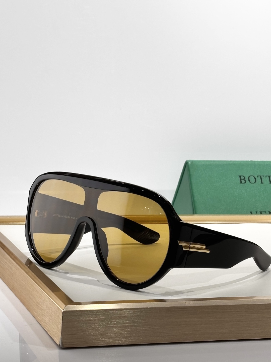 gold Bottega Veneta Black Aviator Sunglasses – Bottega Veneta Black
