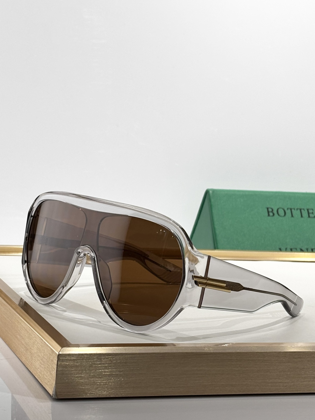 Bottega Veneta Gray Shield Sunglasses – Modern Designer Style
