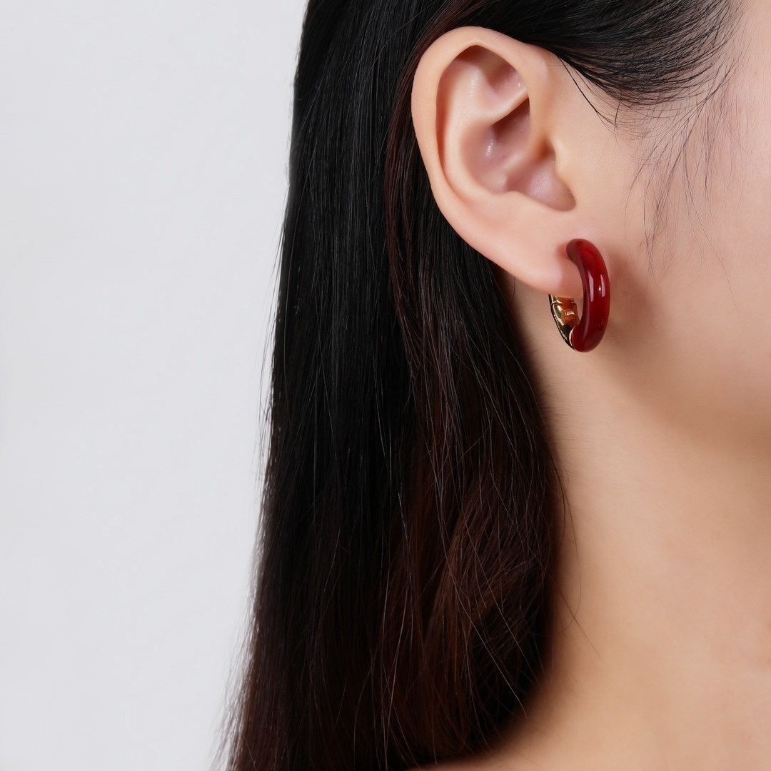 Red Resin Hoop Earrings – Gold Accent, Modern Style
