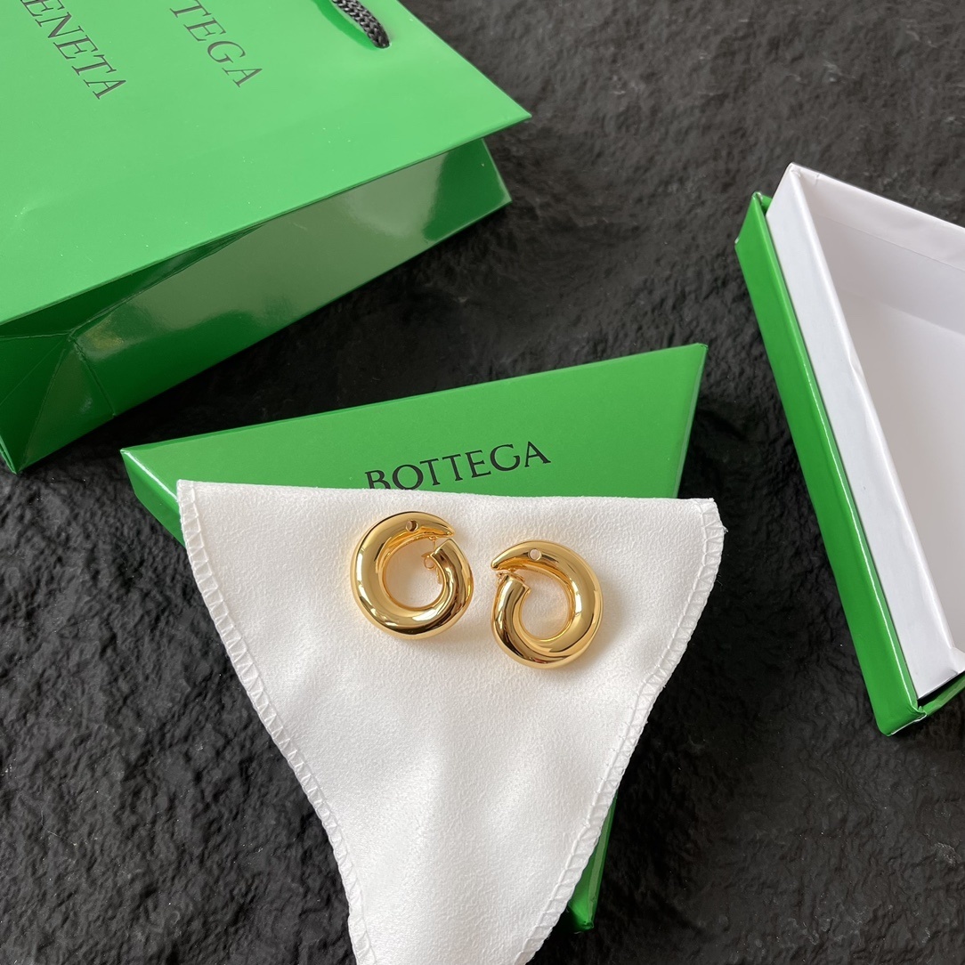 bold designer Bottega Veneta Gold Hoop Earrings – Bottega Veneta Bold