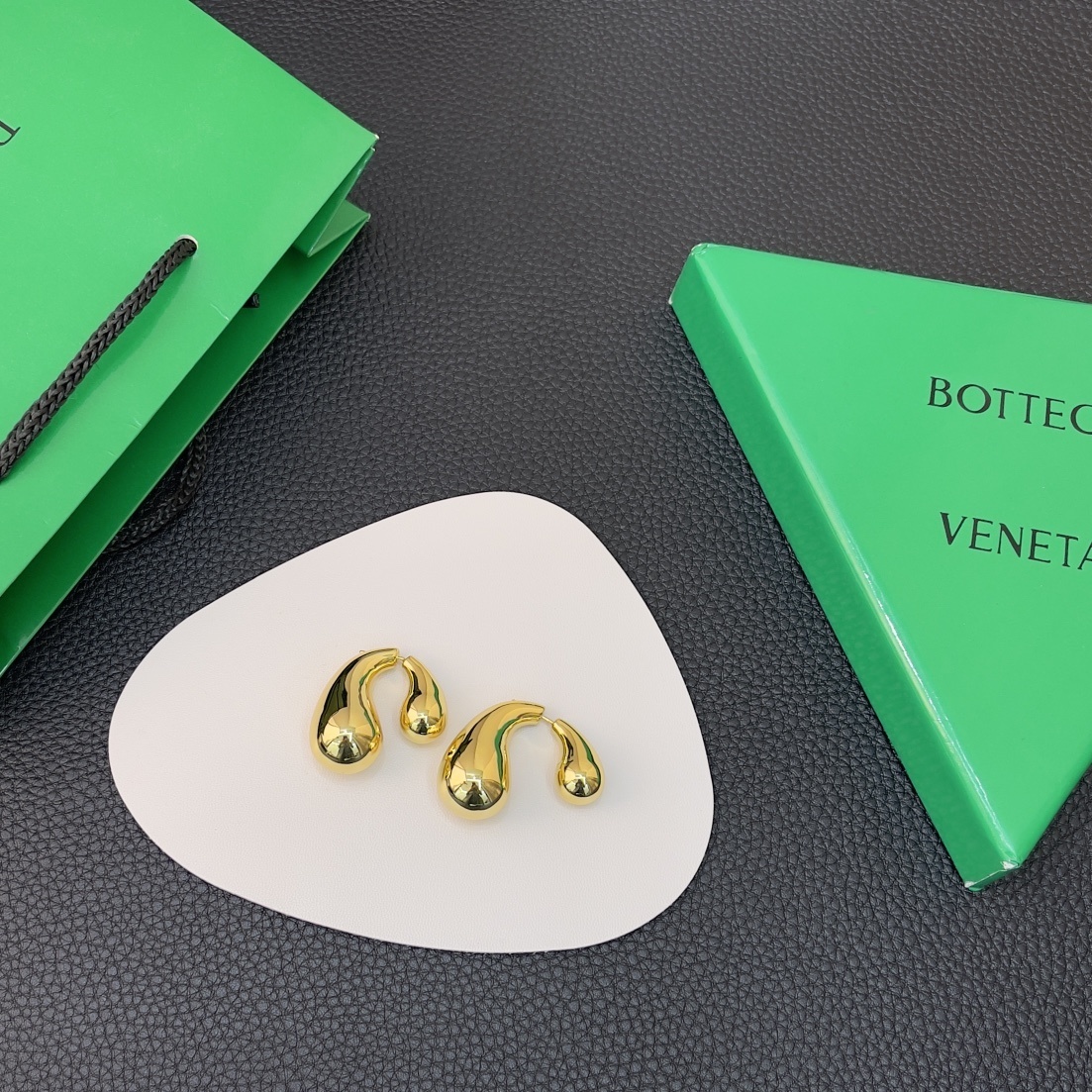 Bottega Veneta Gold Drop Earrings sculptural – Bottega Veneta Gold