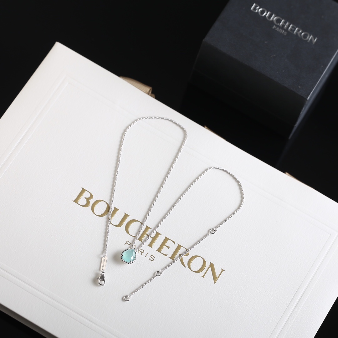 Boucheron Aquamarine Pendant Necklace – White Gold