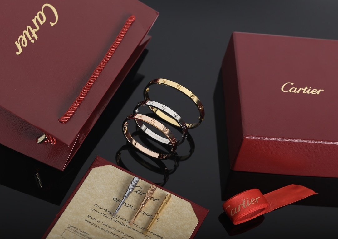 Cartier Trinity Gold Bangle – Interlocking Rings