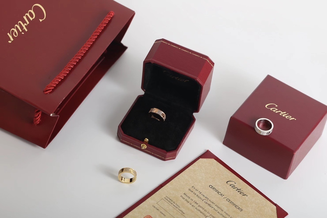 Cartier Love Ring Diamond Paved – 18k Gold