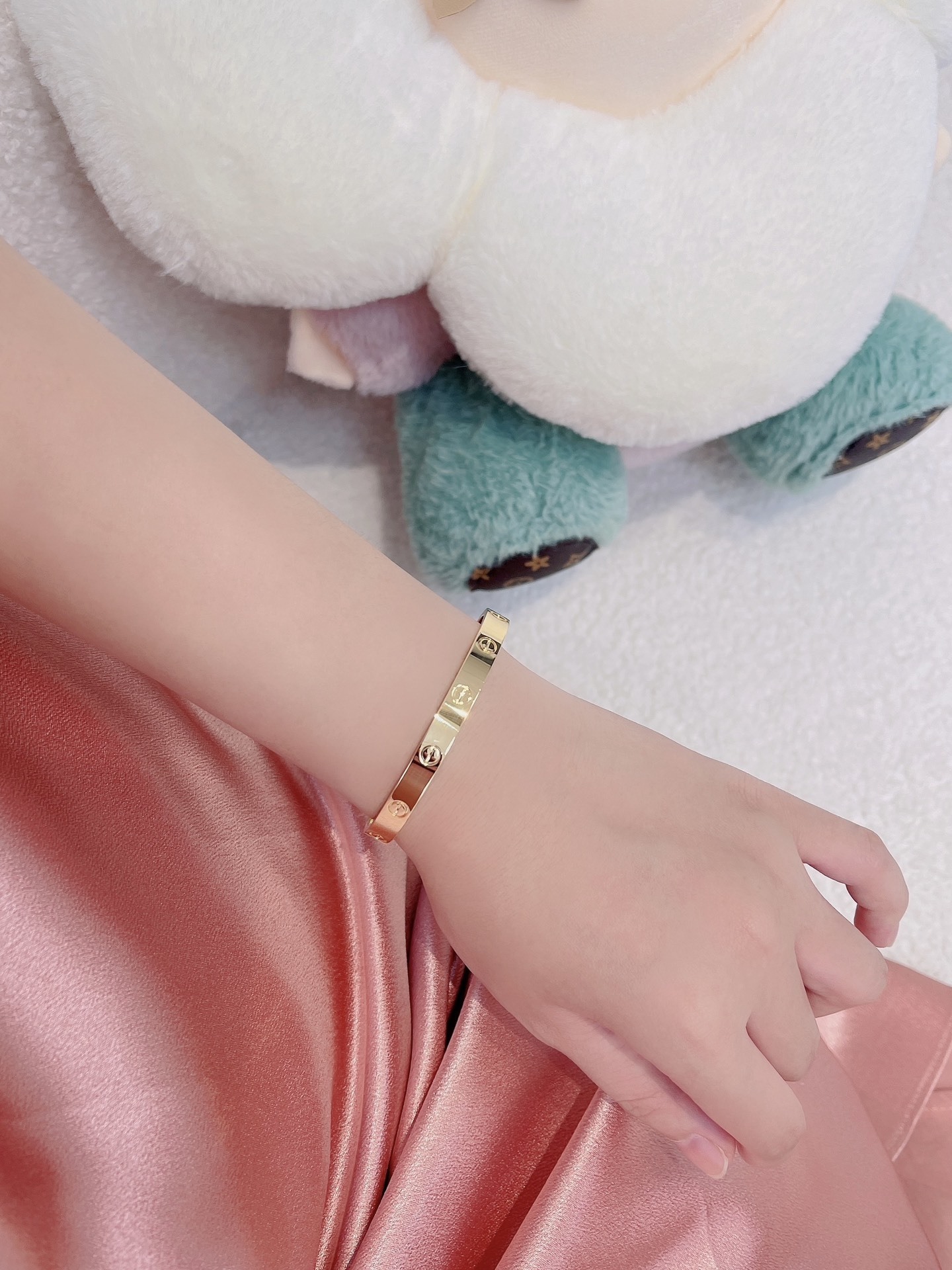 Premium Gold Plated Love Bracelet – Timeless Elegance
