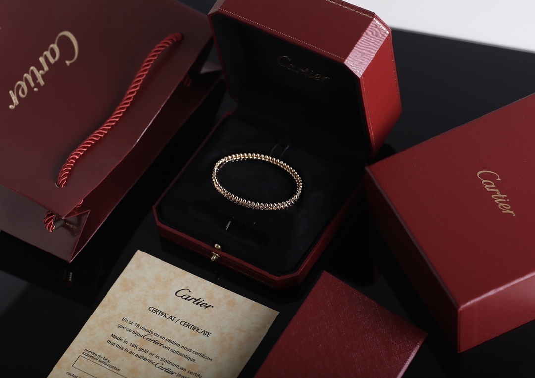 Cartier Premium Gold Bracelet – Timeless Elegance