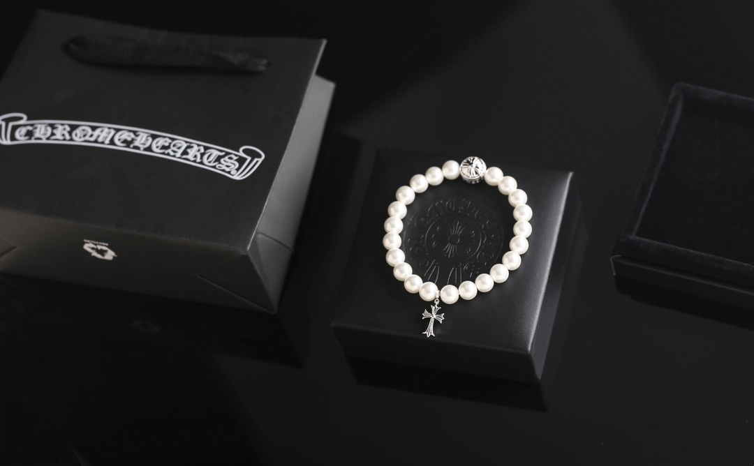 Chrome Hearts Pearl Bracelet Silver Cross Charm 2