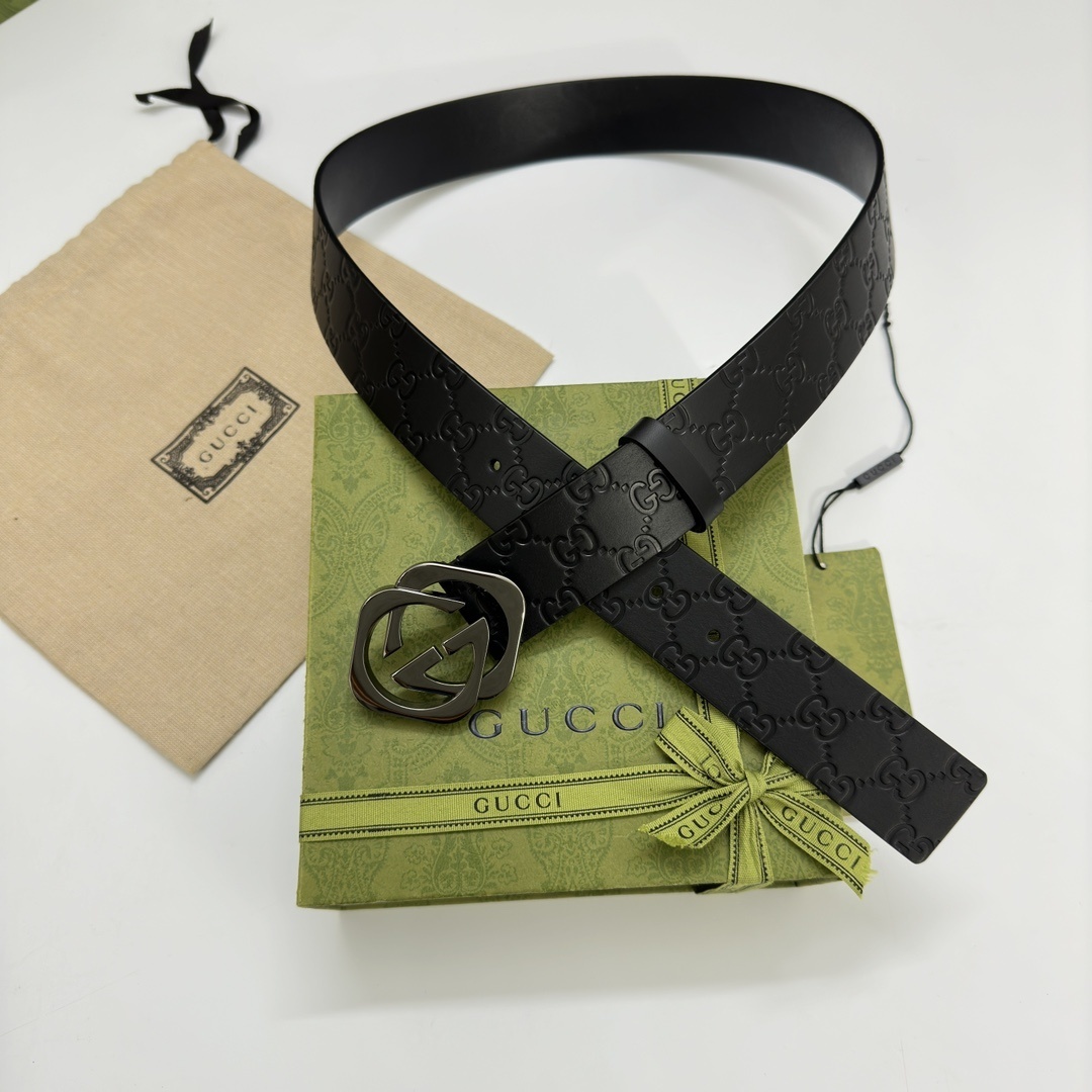 Gucci Premium Leather Belt - Iconic GG Buckle