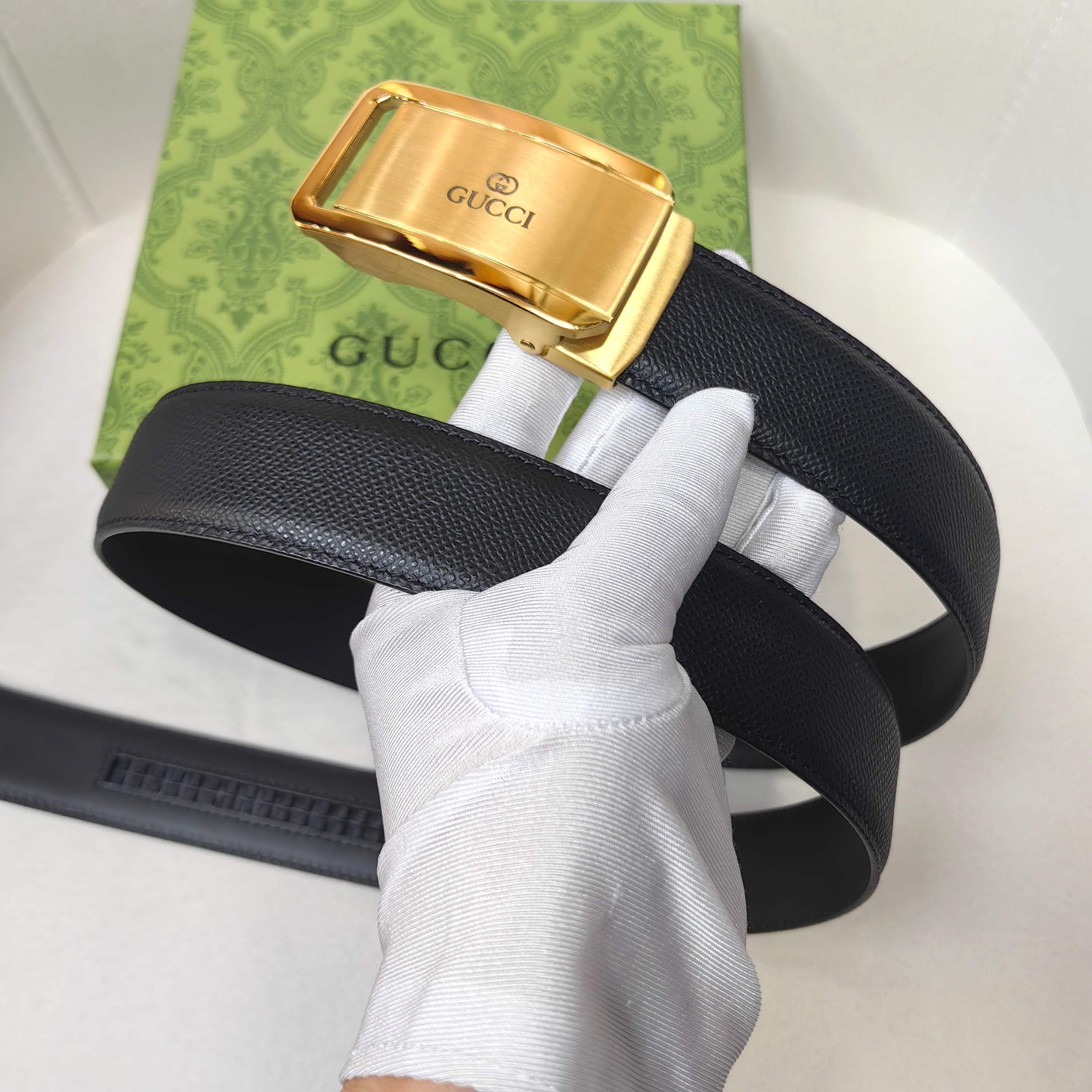 Gucci Premium Black Leather Belt with Gold Buckle