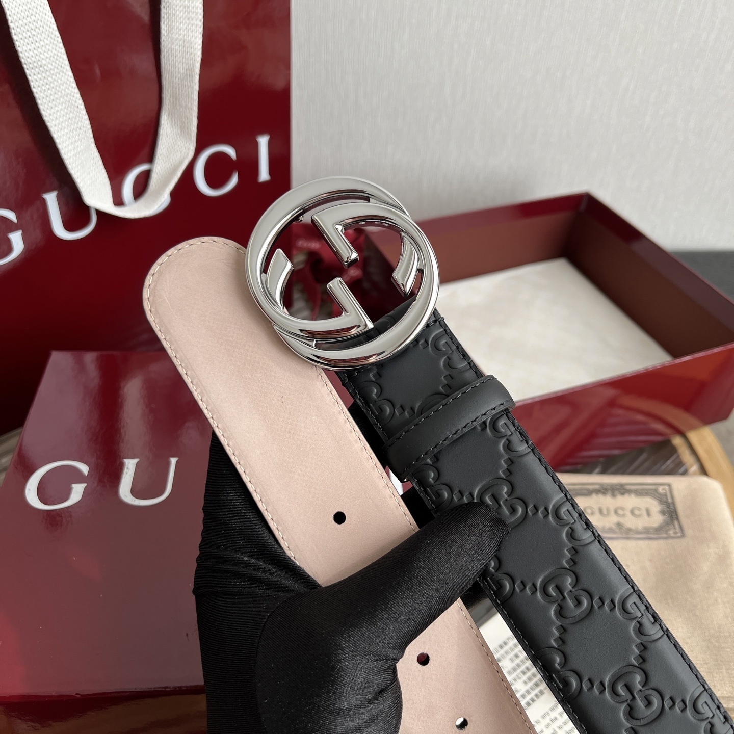 Gucci Premium Leather Belt - Iconic Style & Luxury