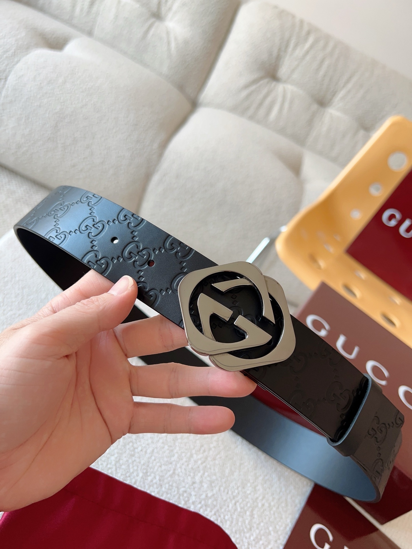 Gucci Premium Leather Belt - Iconic Style & Quality
