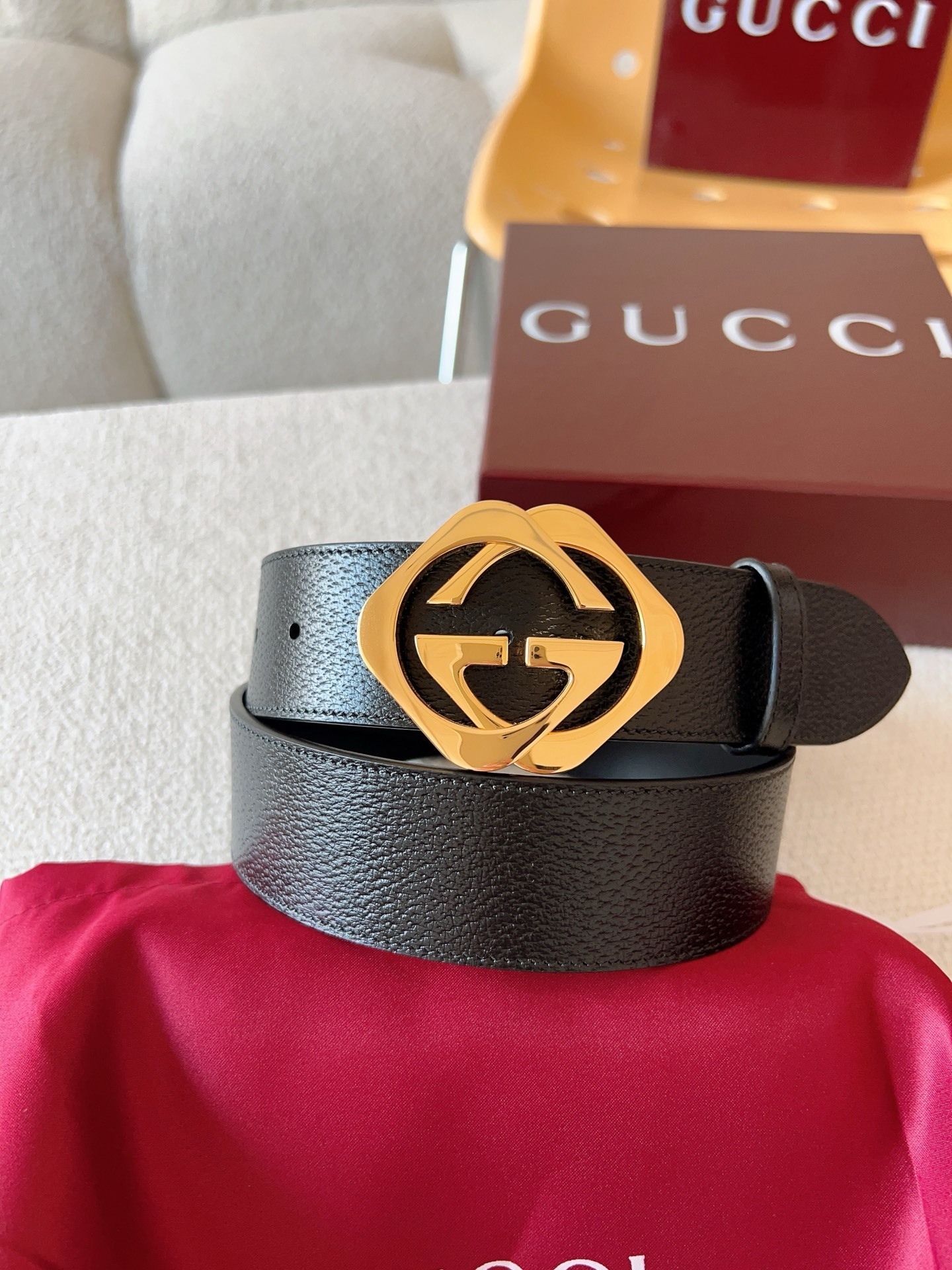 Gucci Premium Leather Belt - Iconic Style & Elegance
