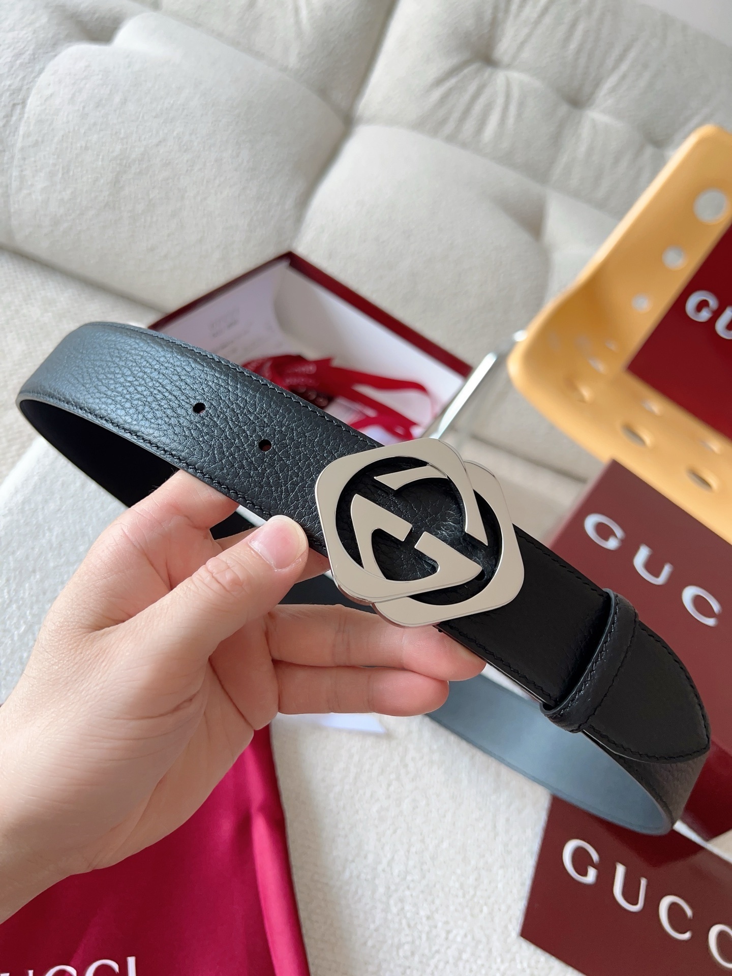 Gucci Premium Leather Belt - Iconic Style