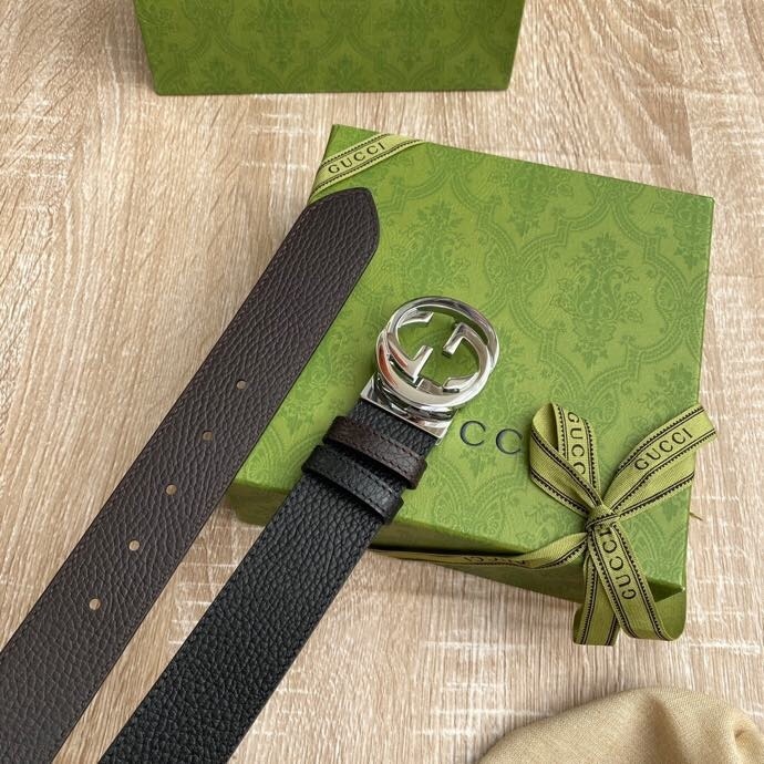 Gucci Premium Leather Belt - Iconic Style & Craftsmanship