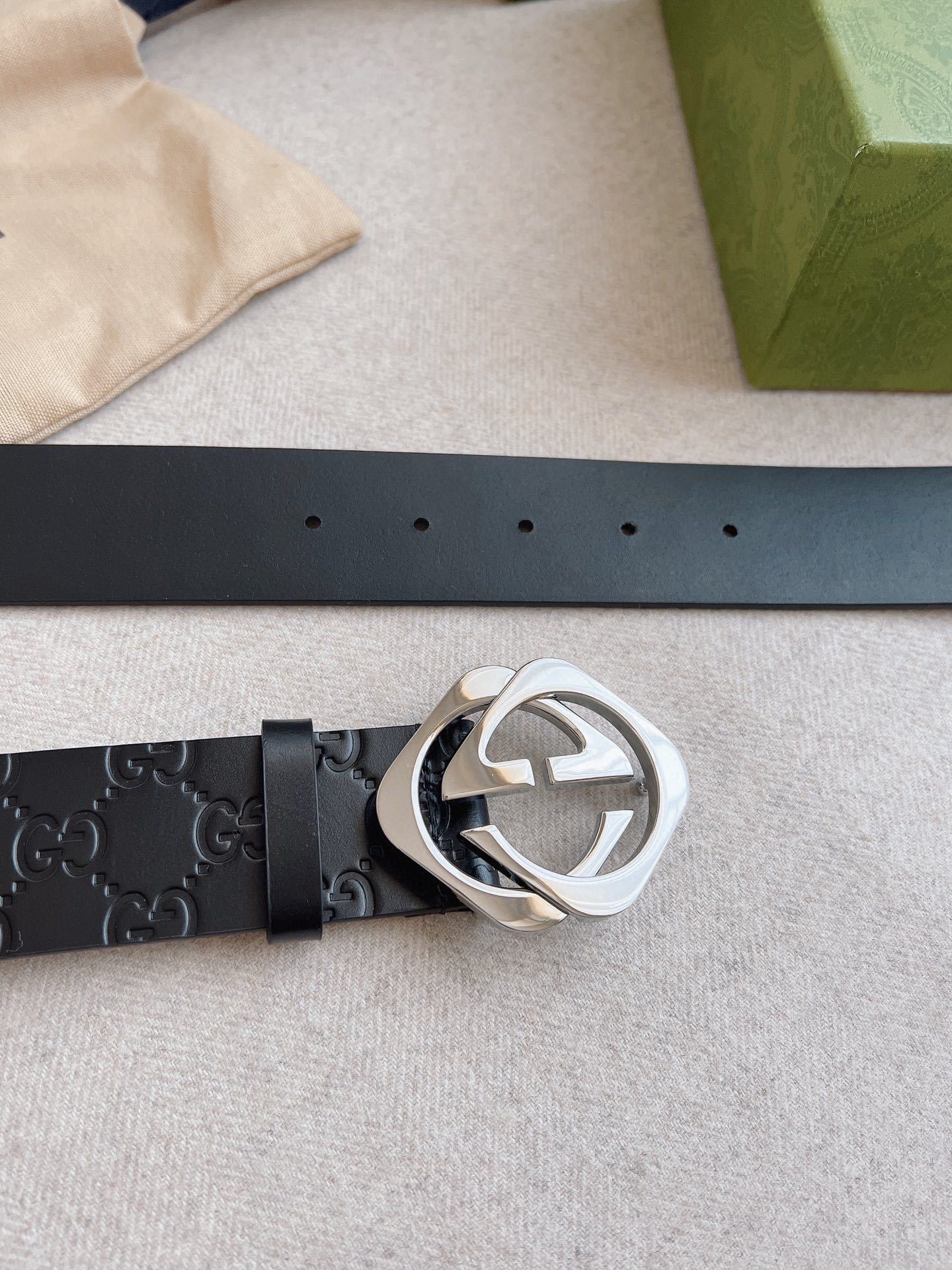 Gucci Signature Leather Belt with Interlocking G Buckle