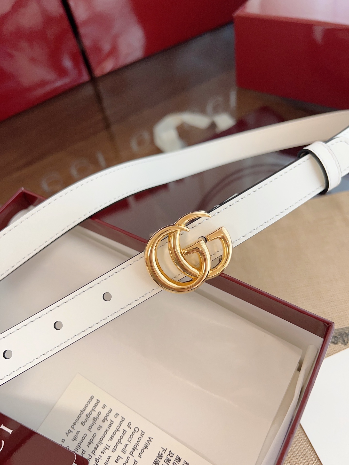 Gucci Premium Leather Belt - Iconic GG Buckle