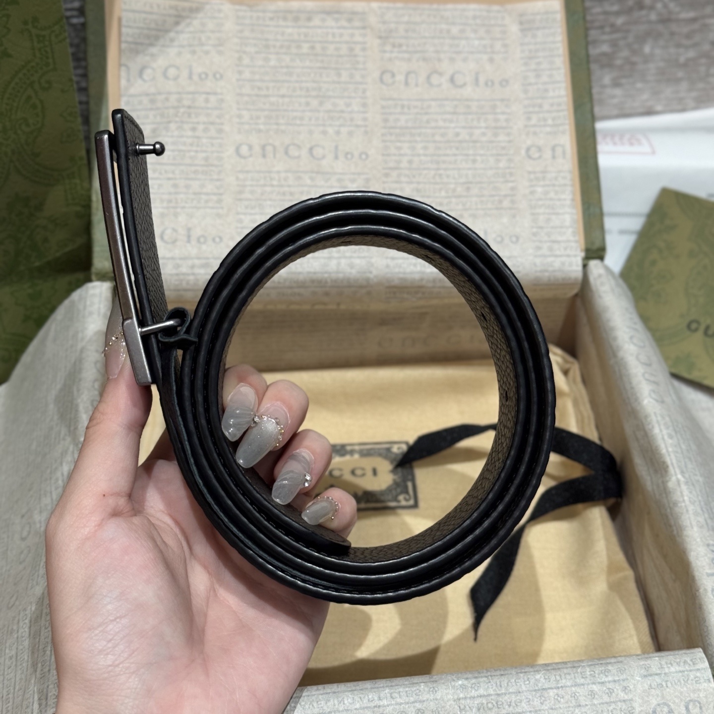 Gucci Signature Leather Belt - Premium Quality