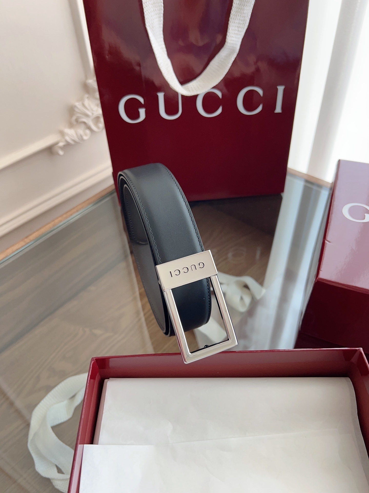 Gucci Reversible Leather Belt with Iconic Buckle