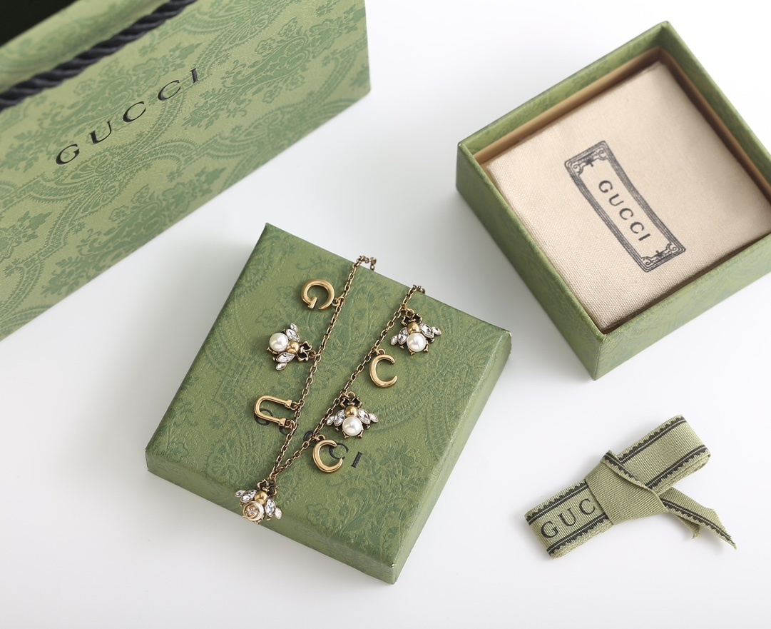 Gucci Gold Charm Necklace – Bee & Letter Accents