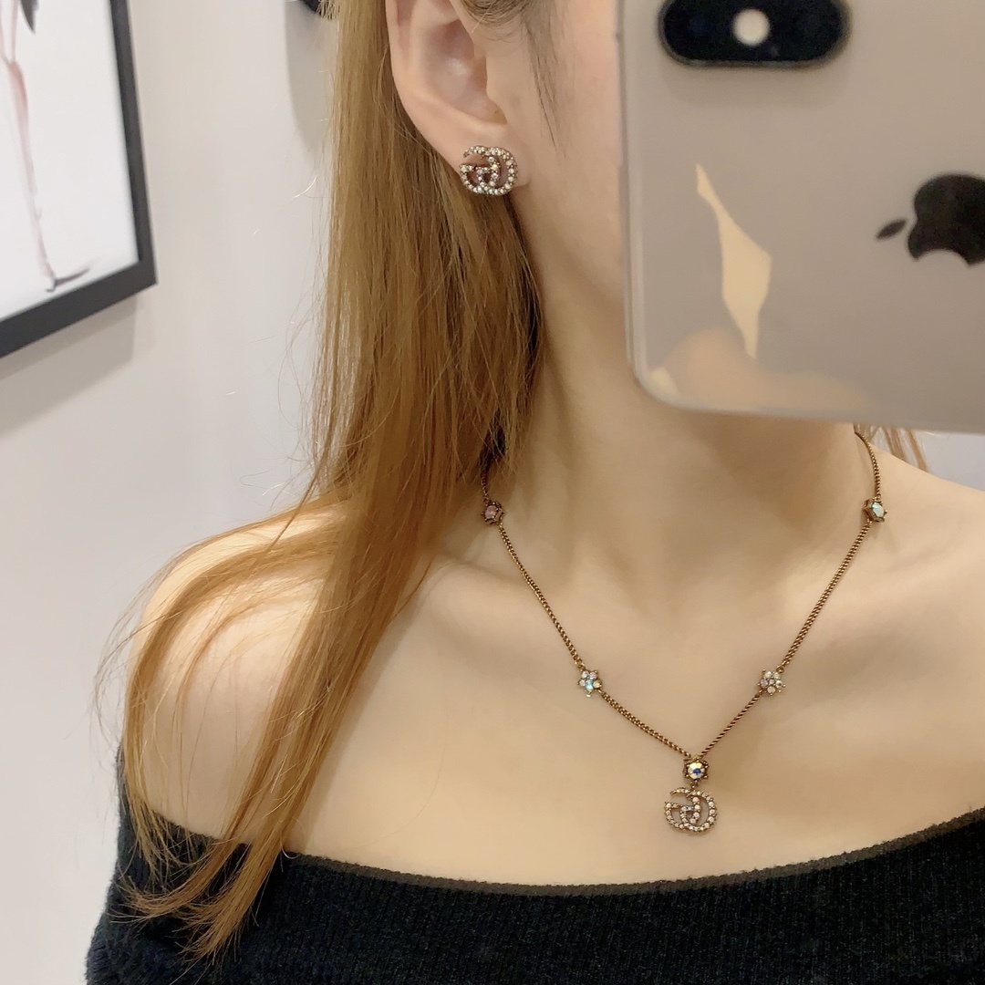 gold Gucci Crystal GG Stud Earrings – Gucci Crystal GG Stud Earrings