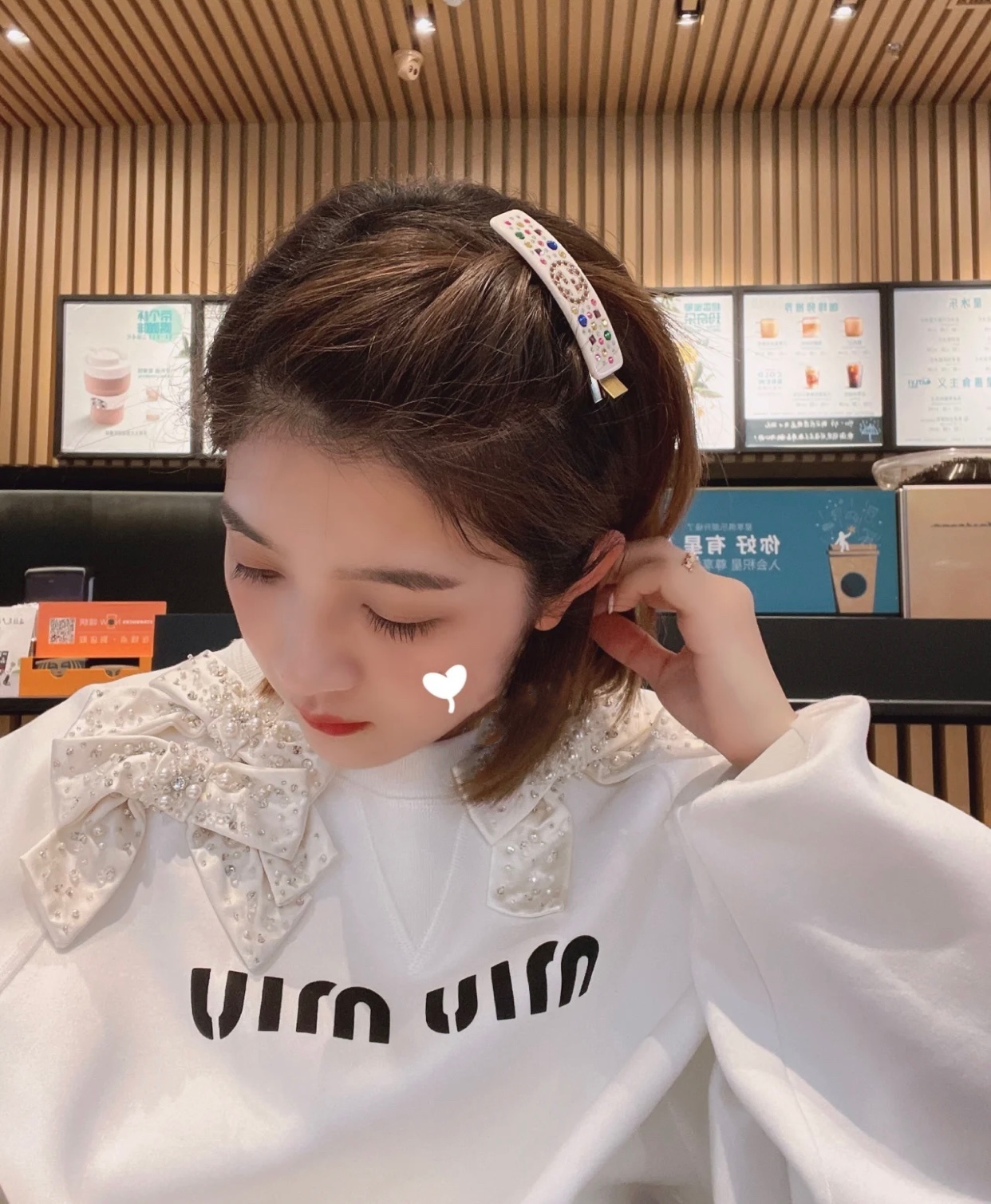 Gucci White Resin Hair Clip - Gucci White Resin Crystal Accent Hair